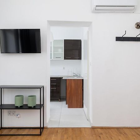 Studio Apartment With Ac - Dluga 65 Krasków Εξωτερικό φωτογραφία